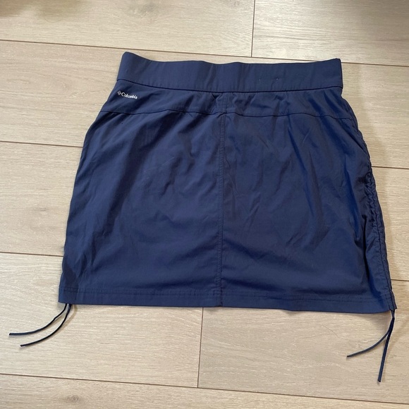 Columbia Omni-Shield Advanced Repellency Skort - Size L/G - Water-Resistant, Act - Picture 7 of 7